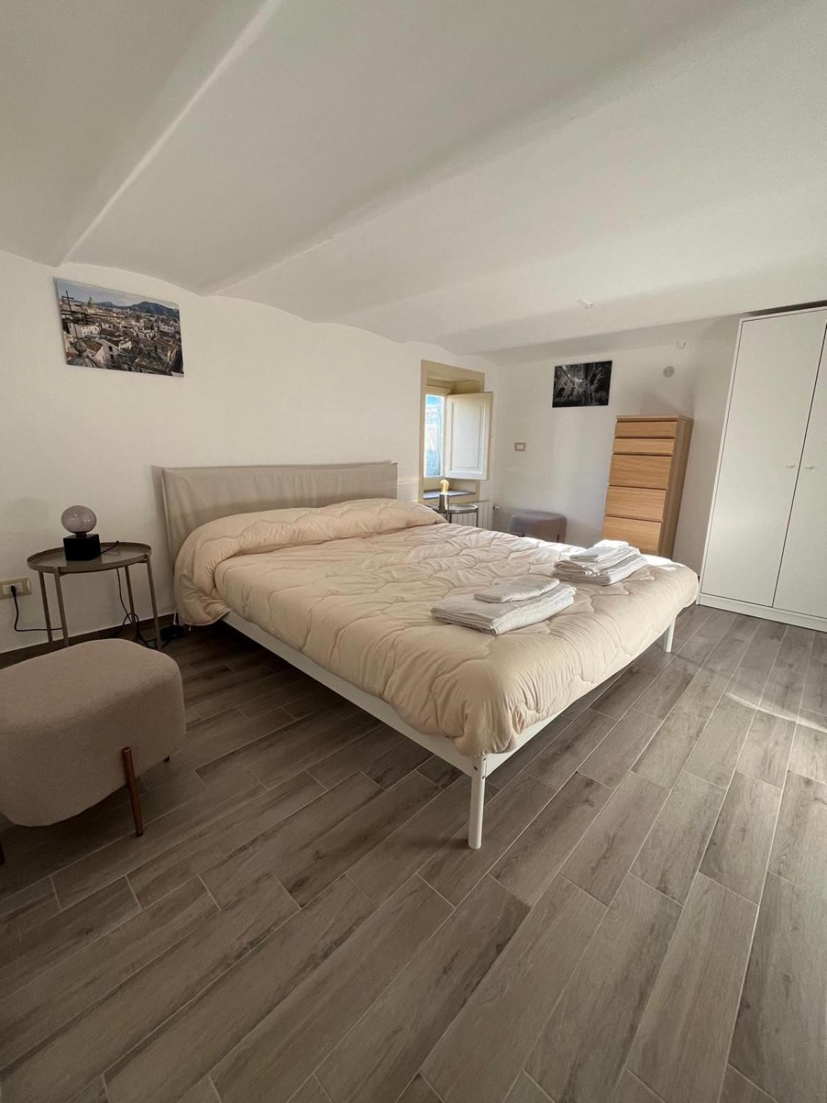 Casa Vacanze Da Ruggero Al Massimo Palermo Luaran gambar